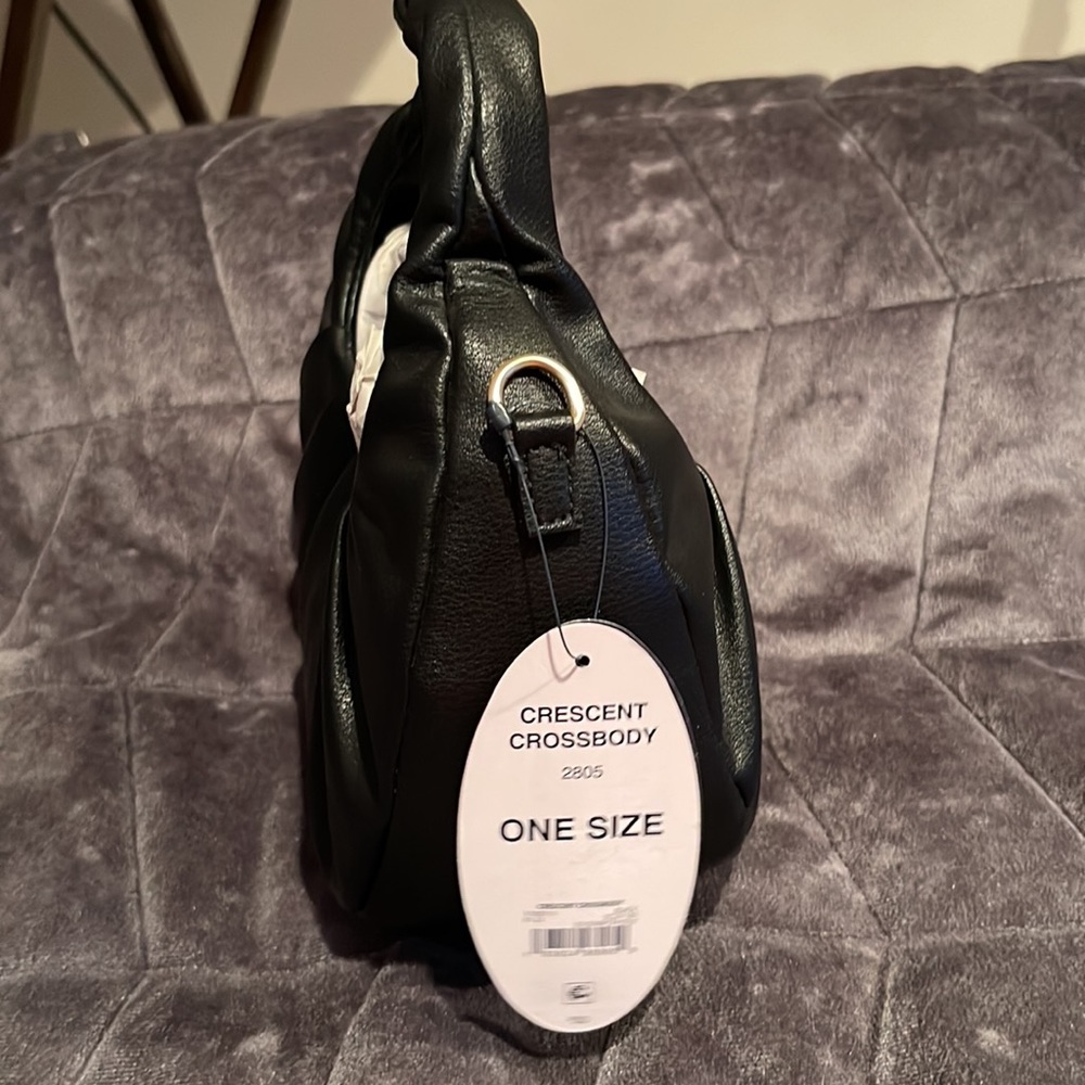 Crescent crossbody - Picture 2 of 4